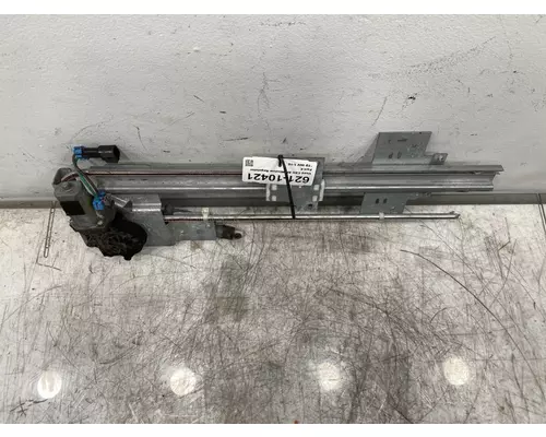 MACK Pinnacle CXU612 Door Window Regulator, Front