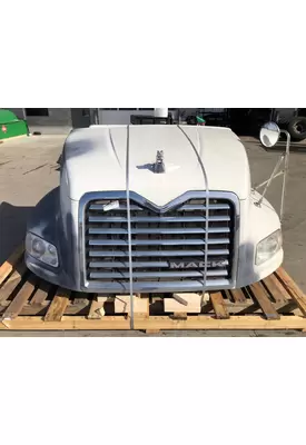 MACK Pinnacle CXU612 Hood