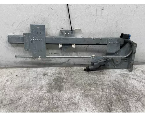 MACK Pinnacle CXU612 Window Regulator