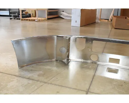 MACK Pinnacle CXU613 Bumper Assembly, Front
