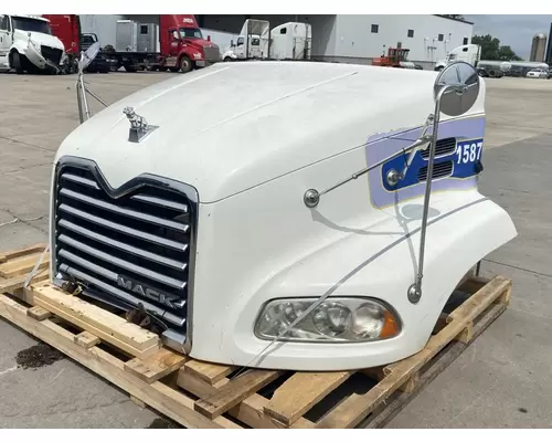 MACK Pinnacle CXU613 Hood