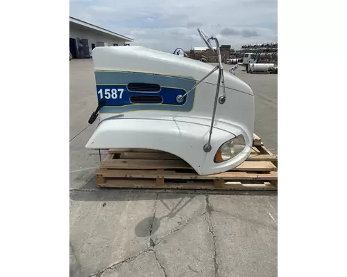 MACK Pinnacle CXU613 Hood