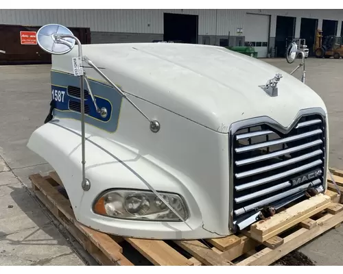 MACK Pinnacle CXU613 Hood