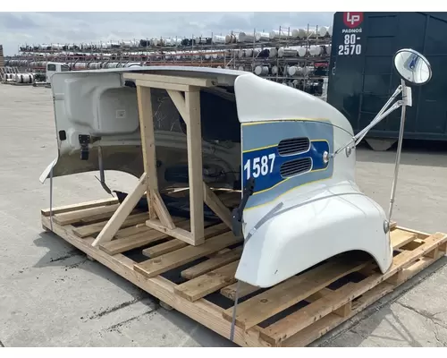 MACK Pinnacle CXU613 Hood