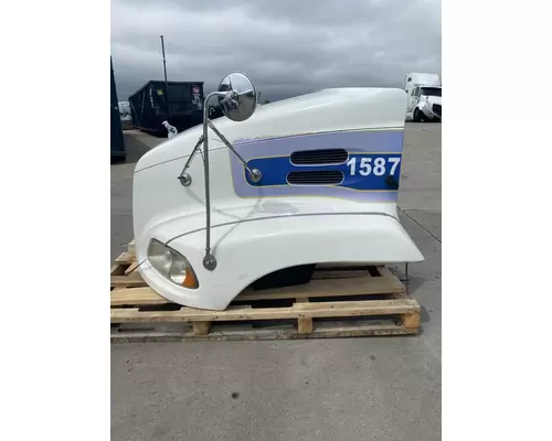 MACK Pinnacle CXU613 Hood