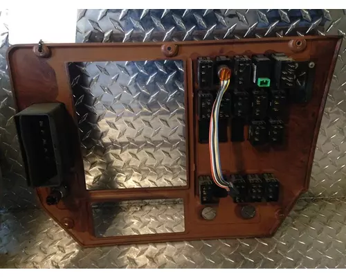 MACK Pinnacle Dash  Console Switch
