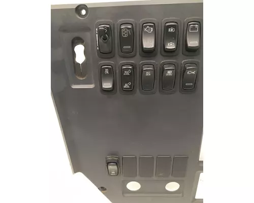 MACK Pinnacle Dash  Console Switch