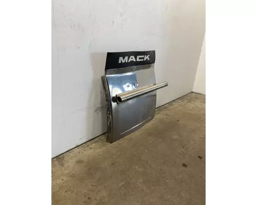 MACK Pinnacle Fender Extension