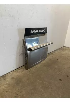 MACK Pinnacle Fender Extension