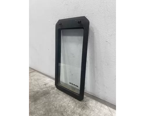 MACK Pinnacle Glass