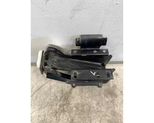 MACK Pinnacle Hood Hinge