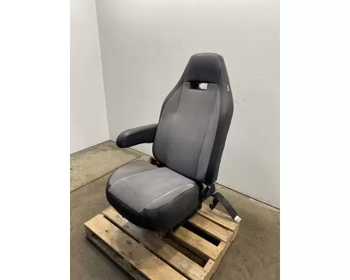 MACK Pinnacle Seat, Front