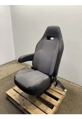 MACK Pinnacle Seat, Front