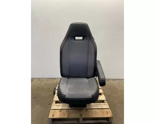 MACK Pinnacle Seat, Front