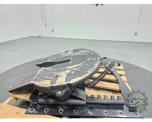 MACK Pioneer Fifth Wheel