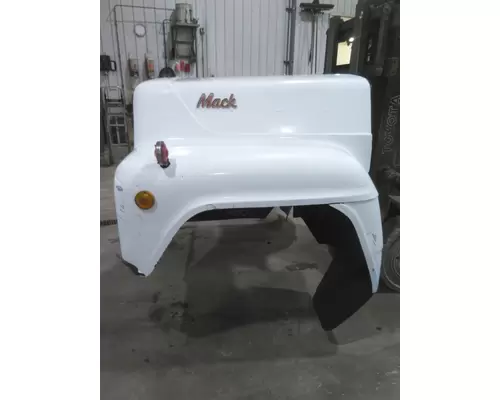 MACK R600 1982-1990 HOOD