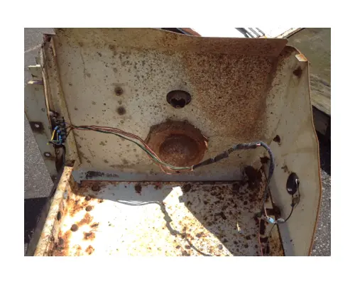 MACK R600 SERIES Hood