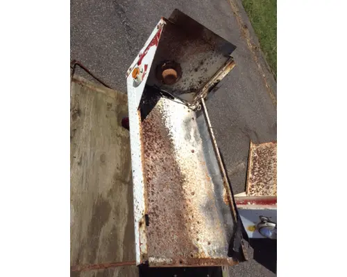 MACK R600 SERIES Hood
