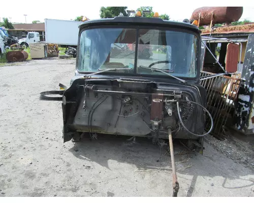 MACK R600 Cab Clip