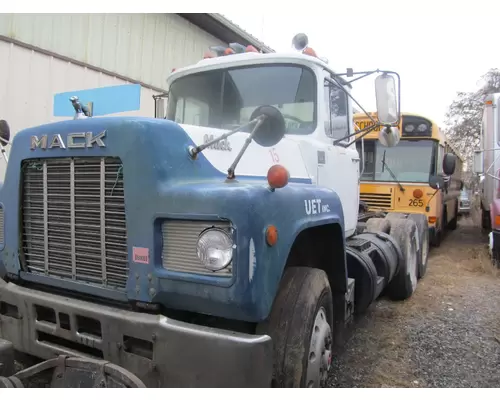 MACK R600 Truck For Sale