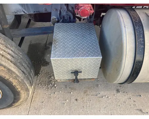 MACK R612ST Battery Box