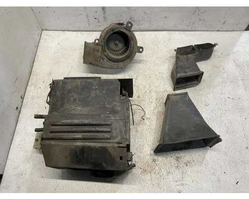 MACK R612ST Body, Misc. Parts