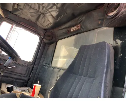 MACK R612ST Cab Assembly