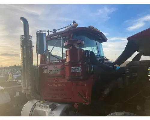 MACK R612ST Cab Assembly