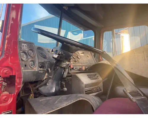 MACK R612ST Cab Assembly