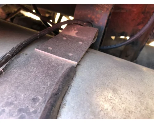 MACK R612ST Fuel Tank Strap