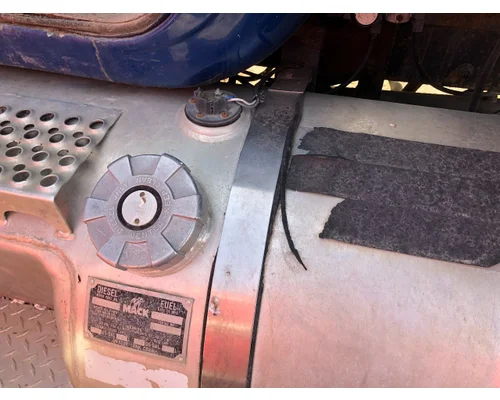 MACK R612ST Fuel Tank Strap