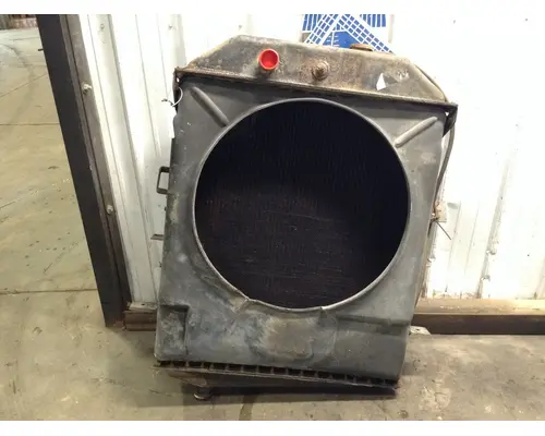 MACK R612ST Radiator