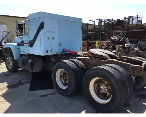 MACK R686 WHOLE TRUCK FOR RESALE