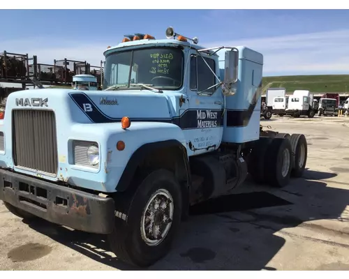 MACK R686 WHOLE TRUCK FOR RESALE