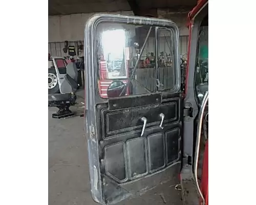 MACK R688T Door Assembly, Front