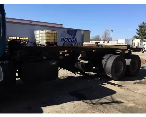 MACK RB600 Truck Equipment, Roll Off Hoist