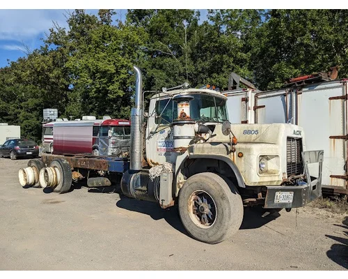 MACK RB688S Complete Vehicle