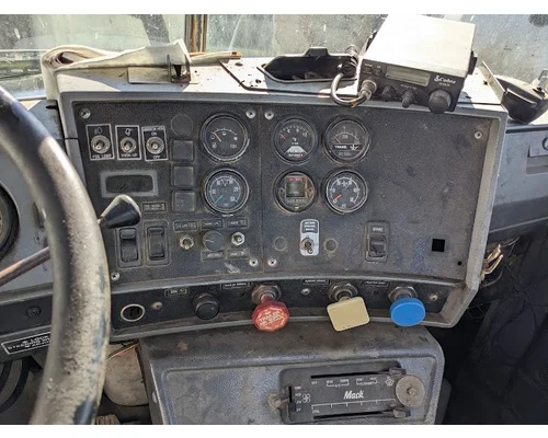 MACK RB688S Complete Vehicle