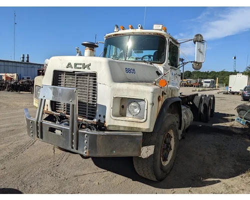 MACK RB688S Complete Vehicle