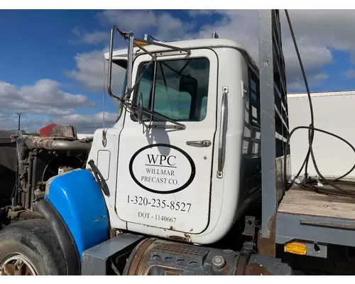 MACK RB690S Cab Assembly