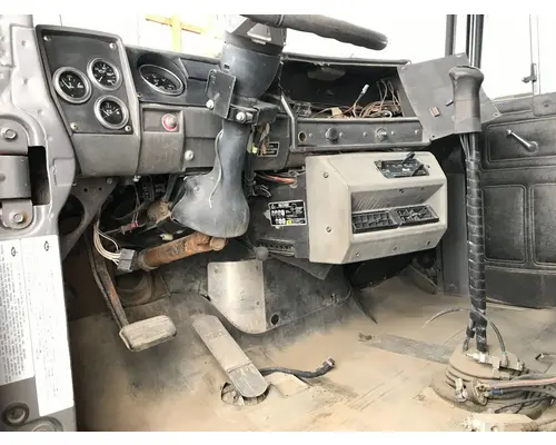 MACK RB690S Cab Assembly