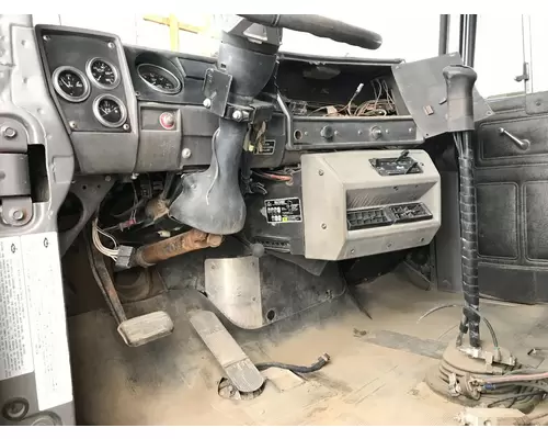 MACK RB690S Dash Assembly
