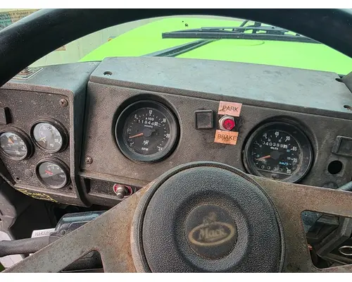 MACK RD600 SERIES Complete Vehicle