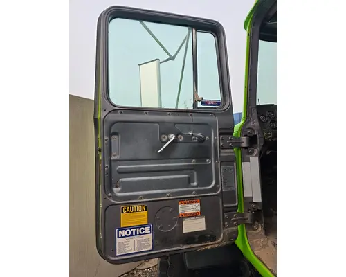MACK RD600 SERIES Complete Vehicle
