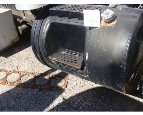 MACK RD600 SERIES Fuel Tank