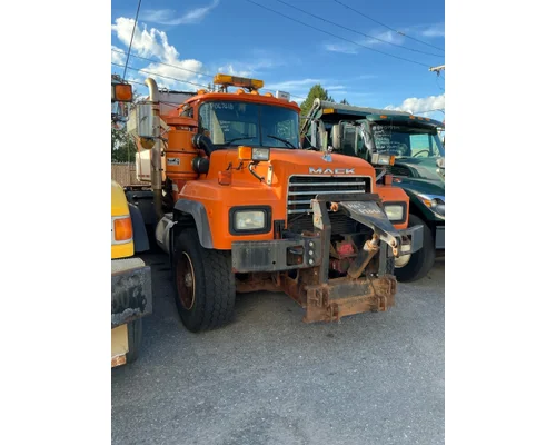 MACK RD686P Complete Vehicle