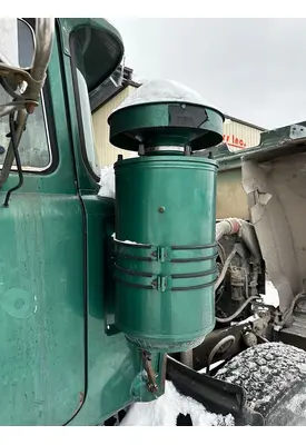 MACK RD688S Air Cleaner