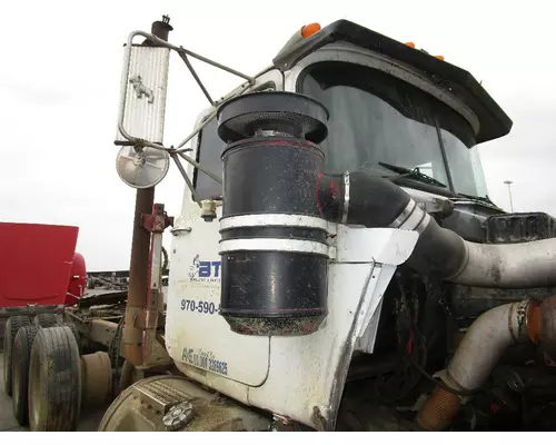 MACK RD688S Air Cleaner