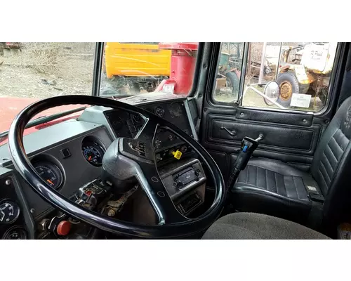 MACK RD688S CAB