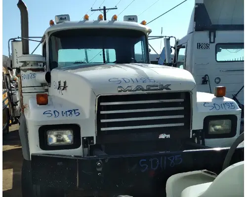 MACK RD688S Cab Assembly